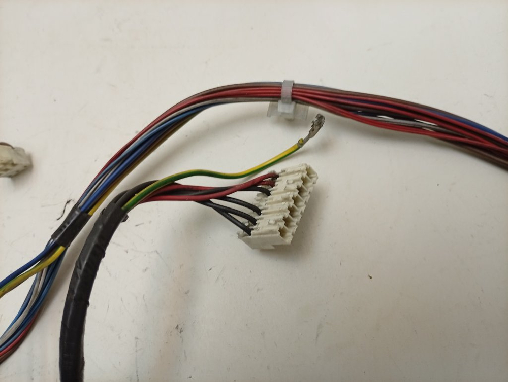 IWUE4105CIS кт64 Комплект проводов для стиральной машины Indesit IWUE4105CIS б/у