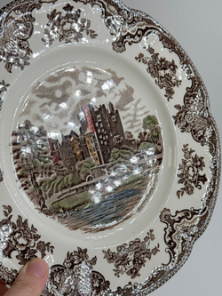 Тарелка 25см Johnson Brothers, Old Britain Castles