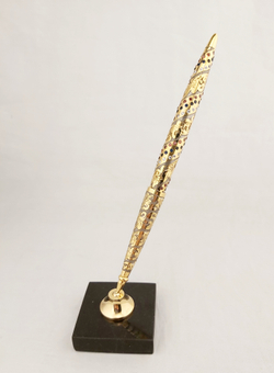 Золотая ручка "Триколор" Златоуст на подставке из долерита