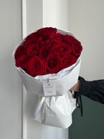 Букет из одноголовых красных роз