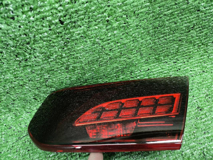 Фонарь правый внутренний Mercedes E W213 (20-23)