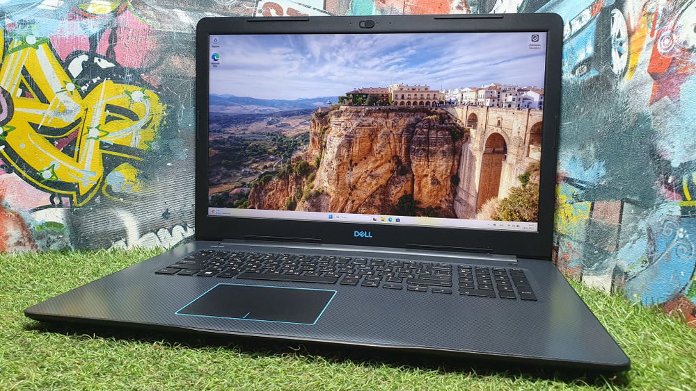Ноутбук Dell i7-8/16Gb/GTX1050ti 4Gb/FHD/G3 3779 G317-2417/Windows 11