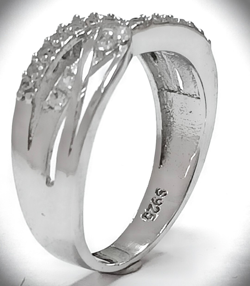 Ювелирное кольцо Эстерелла