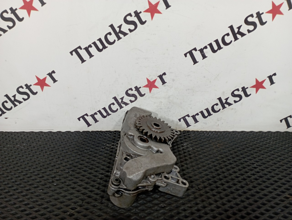 Насос масляный