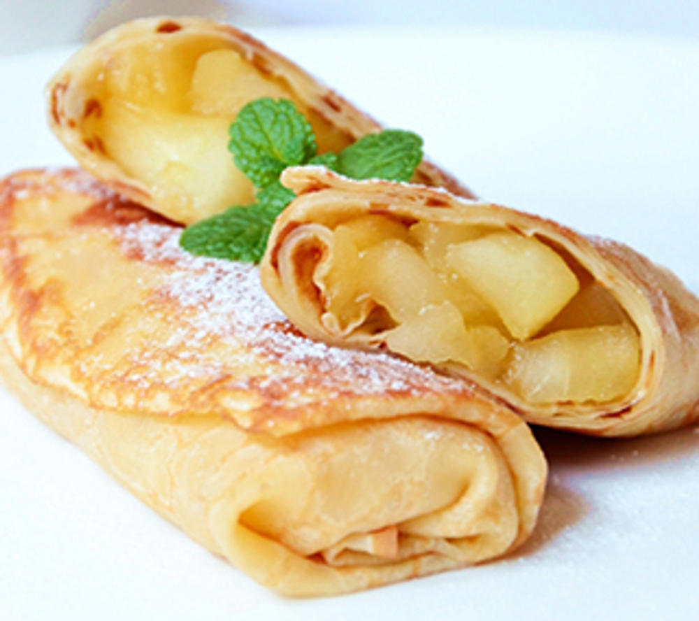 Блинчики с яблоком и изюмом