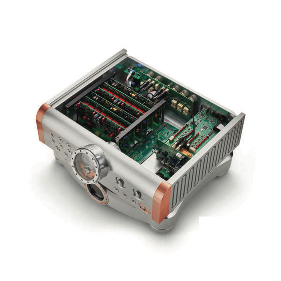 Предусилитель Dan D'Agostino Momentum C2