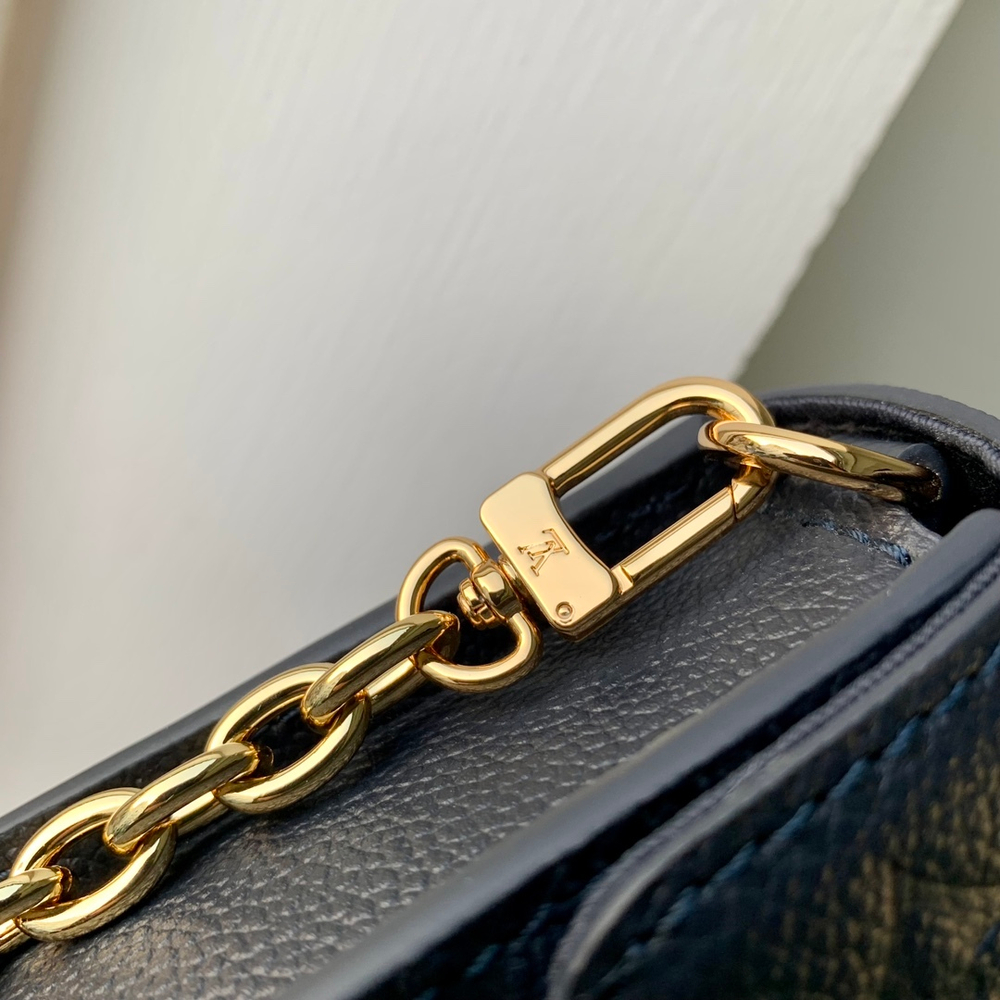 Louis Vuitton Metis Wallet On Chain