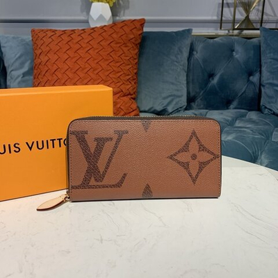 Louis Vuitton Zippy Wallet