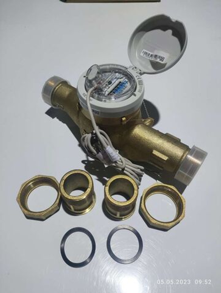 MoноКит - ZENNER счетчик DN32 с импульсным выходом (10 литров за 1 импульс) в сборе. Станция дозирования.