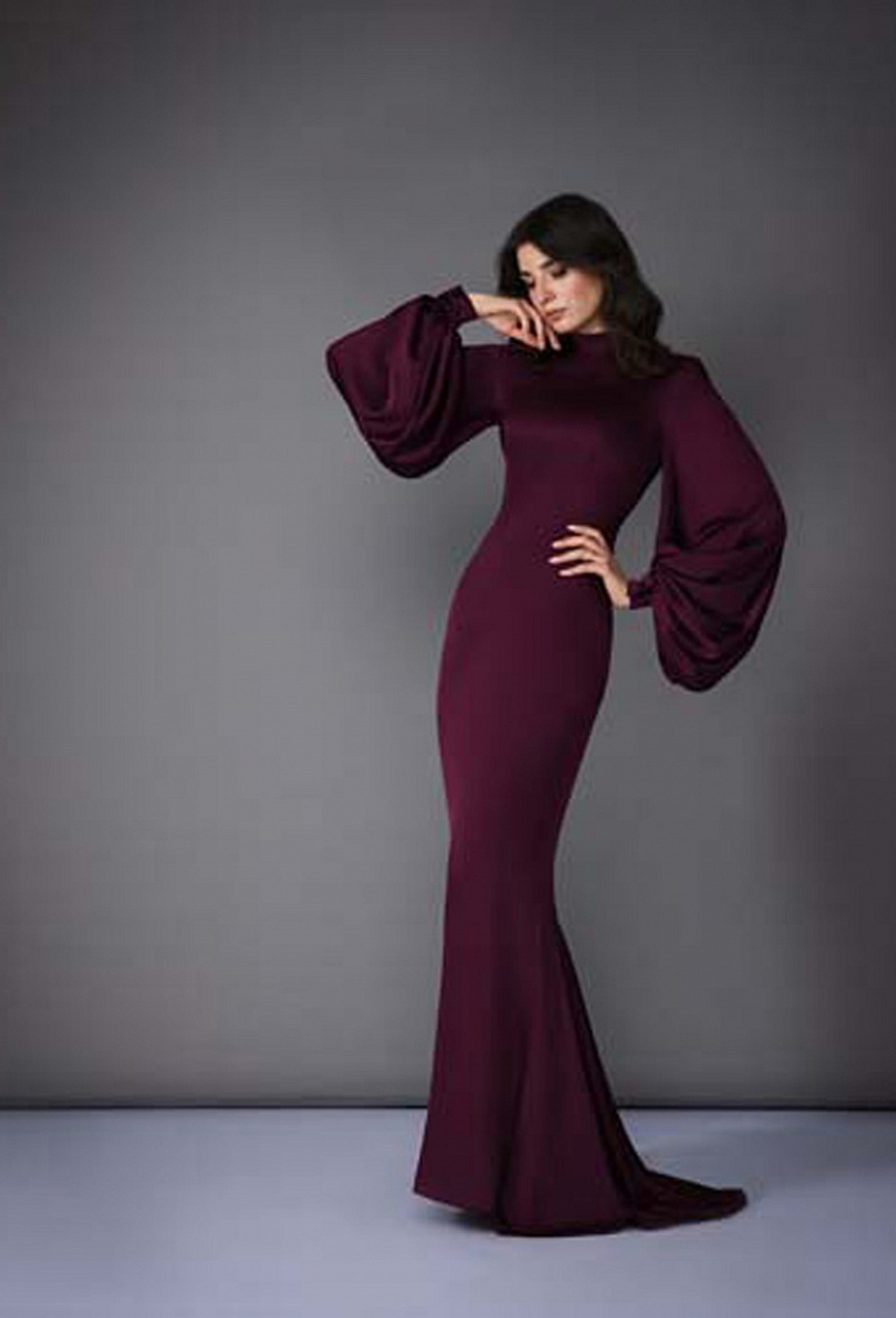 Платье бордовое силуэта "рыбка" воротник стойка 16-04-21SS