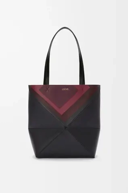 Loewe Средняя складная сумка-тоут Puzzle Fold из телячьей кожи наппа, черный