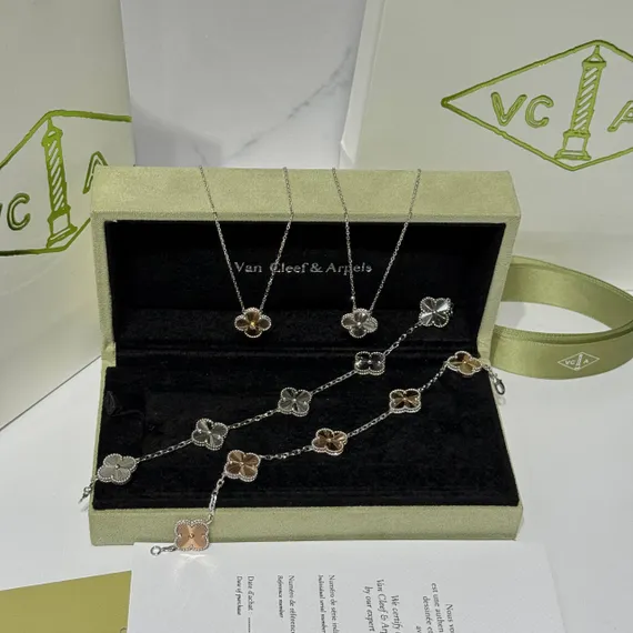 Подвеска Van Cleef & Arpels Alhambra