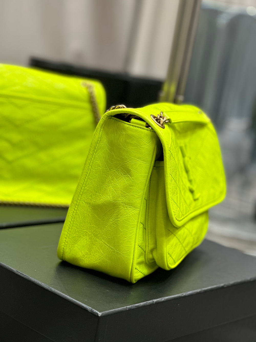 Saint Laurent Niki 28 cm