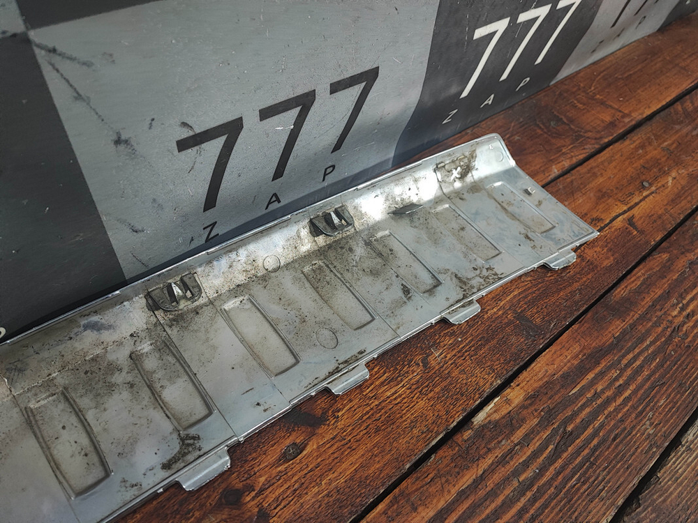 Накладка заднего бампера Mercedes GL (X166) 12-16 Б/У Оригинал A1668840190