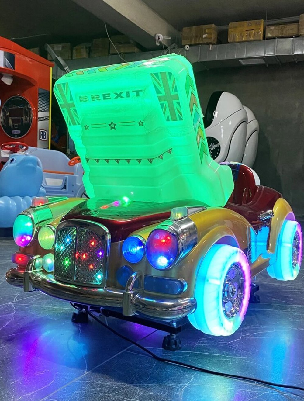 аттракцион качалка, детская качалка с видеоигрой, качалка с видео игрой для детской комнаты, дорогие качалки с игрой, автомат качалка, качалка с монетоприемником, аттракцион качалка с видео игрой