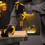 Молоток-гвоздодер 450 г, цельнокованый,боек с магнитом, двухкомп. обрезин. рук-ка Denzel