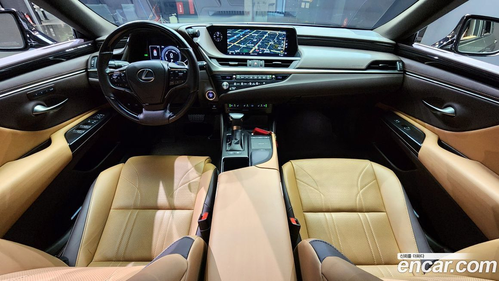 Lexus ES300h 7 Generation Luxury Plus (07.2021)