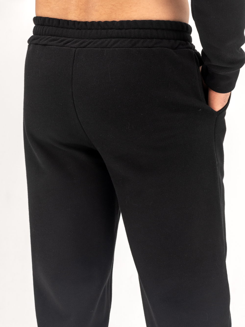 Костюм мужской спортивный теплый. Черный/красный