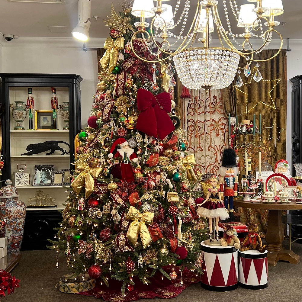 Новогодняя ёлка зеленая с комплектом света 300 см