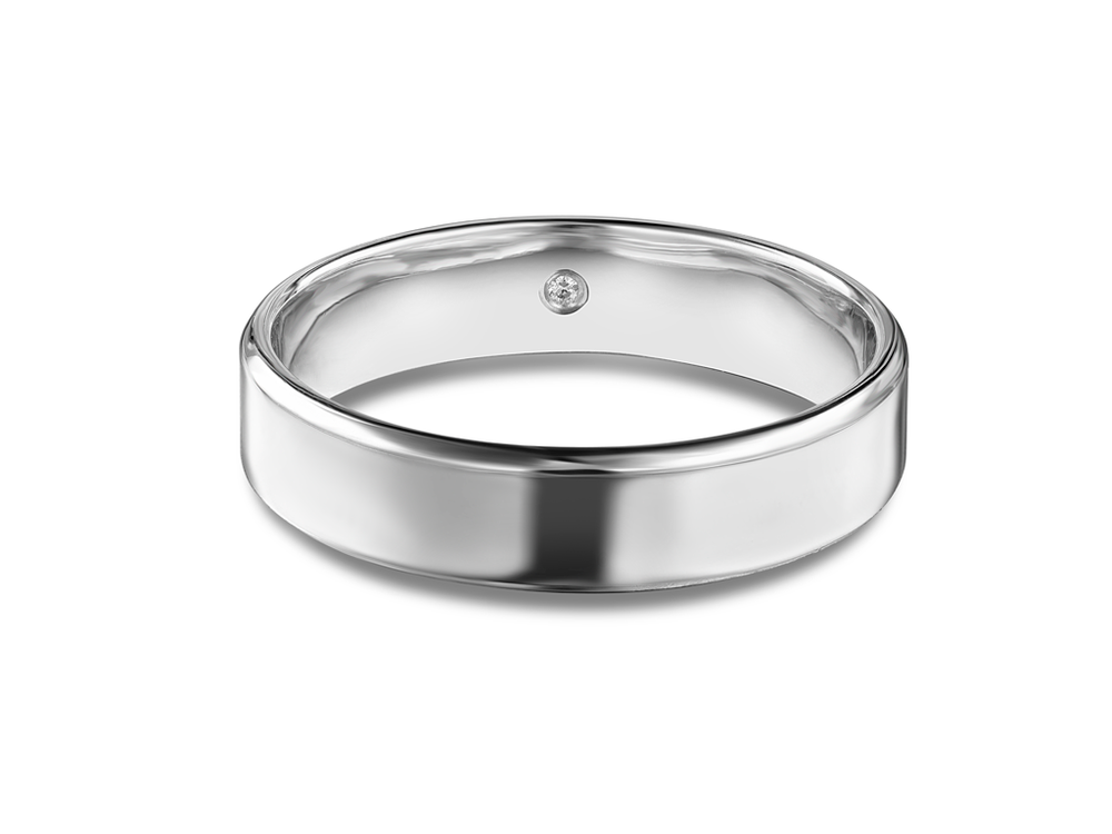 Обручальное кольцо с бриллиантом