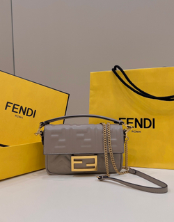 Fendi Baguette 19 cm