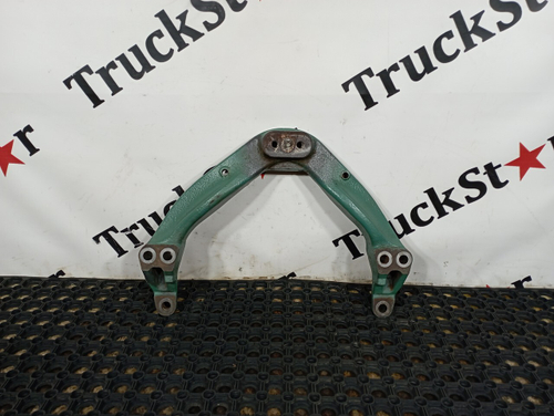 Кронштейн двигателя передний