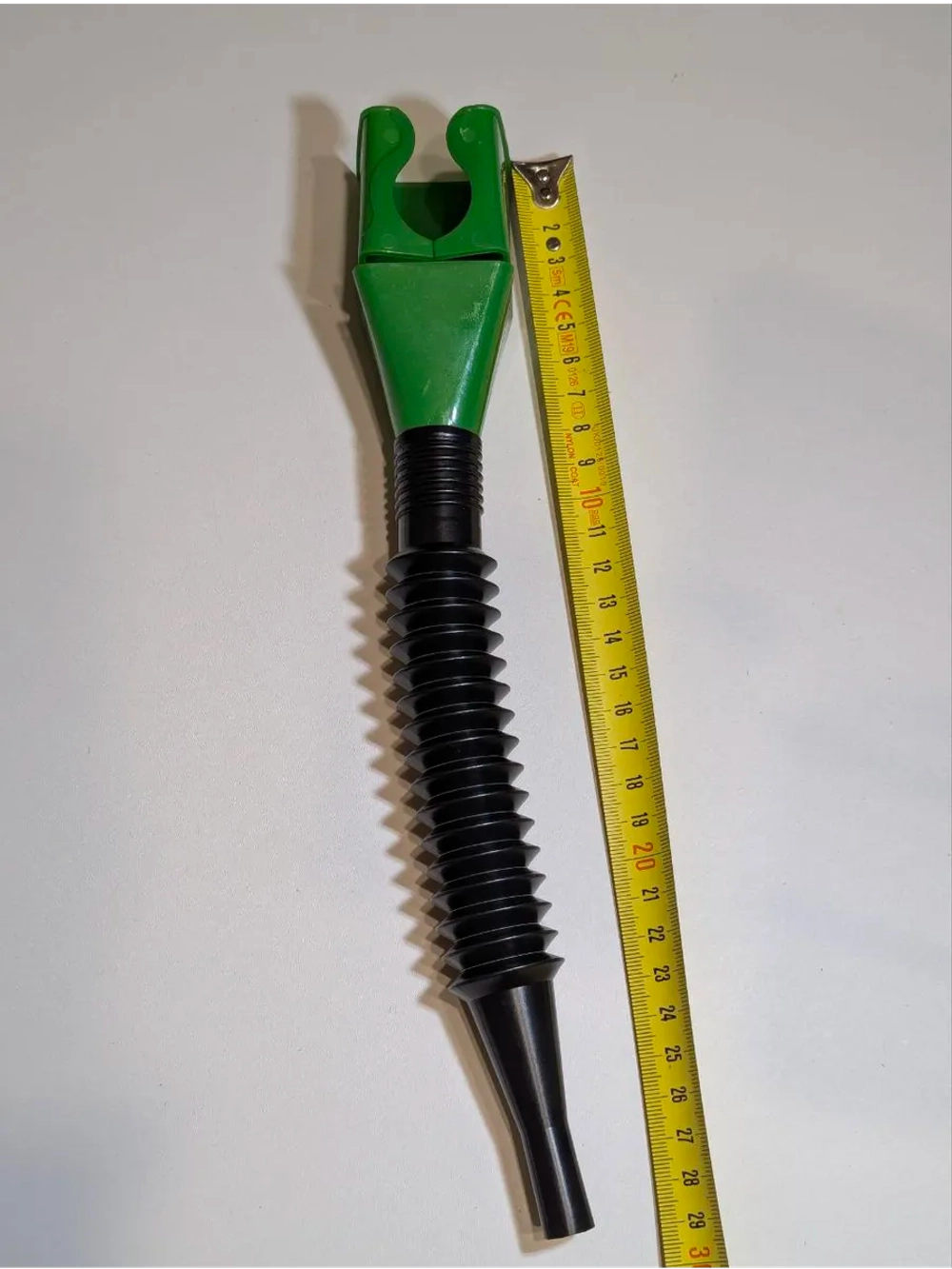 + t Воронка непроливайка для мототехники и др. Зеленая