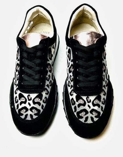 Кроссовки женские