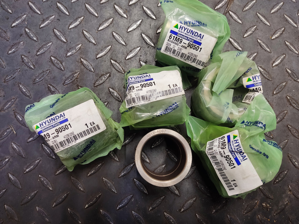 Втулка 61M9-90501