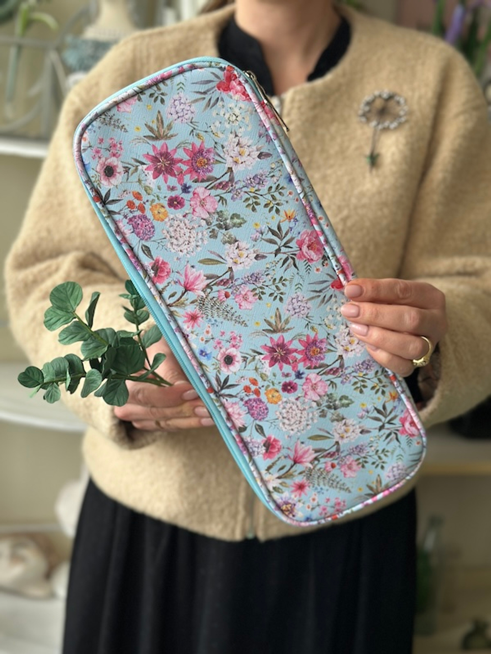 Пенал для проволоки на молнии с цветочками прованс