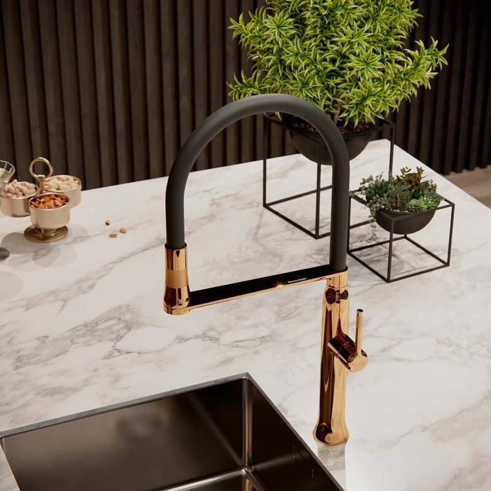 Смеситель для кухни с магнитным держателем и гибким изливом KITCHEN ...