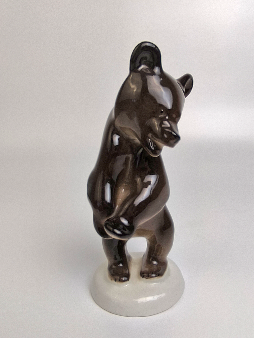 Фарфоровая статуэтка  "Медвежонок бурый стоящий" ЛФЗ