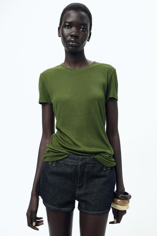 ZARA ФУТБОЛКА ИЗ ВИСКОЗЫ В РУБЧИК, ОЛИВКОВЫЙ