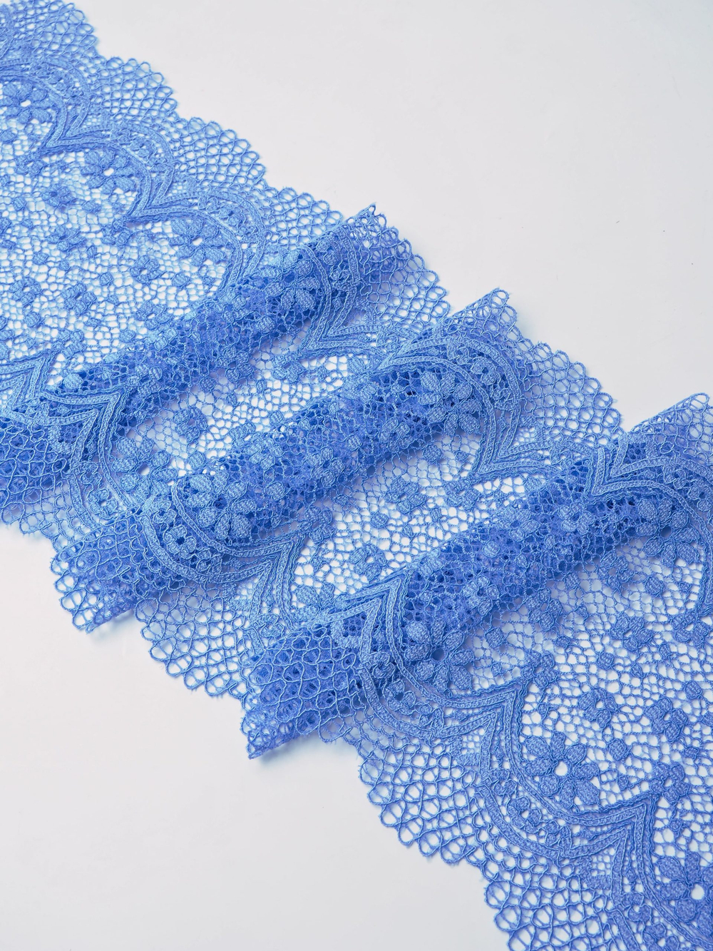 Эластичное кружево голубое ширина 19.5 см ОТРЕЗЫ