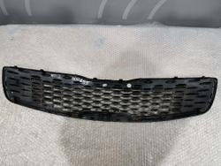 Решетка радиатора Kia Cerato 3 (YD)  Б/У Оригинал 86352A7810