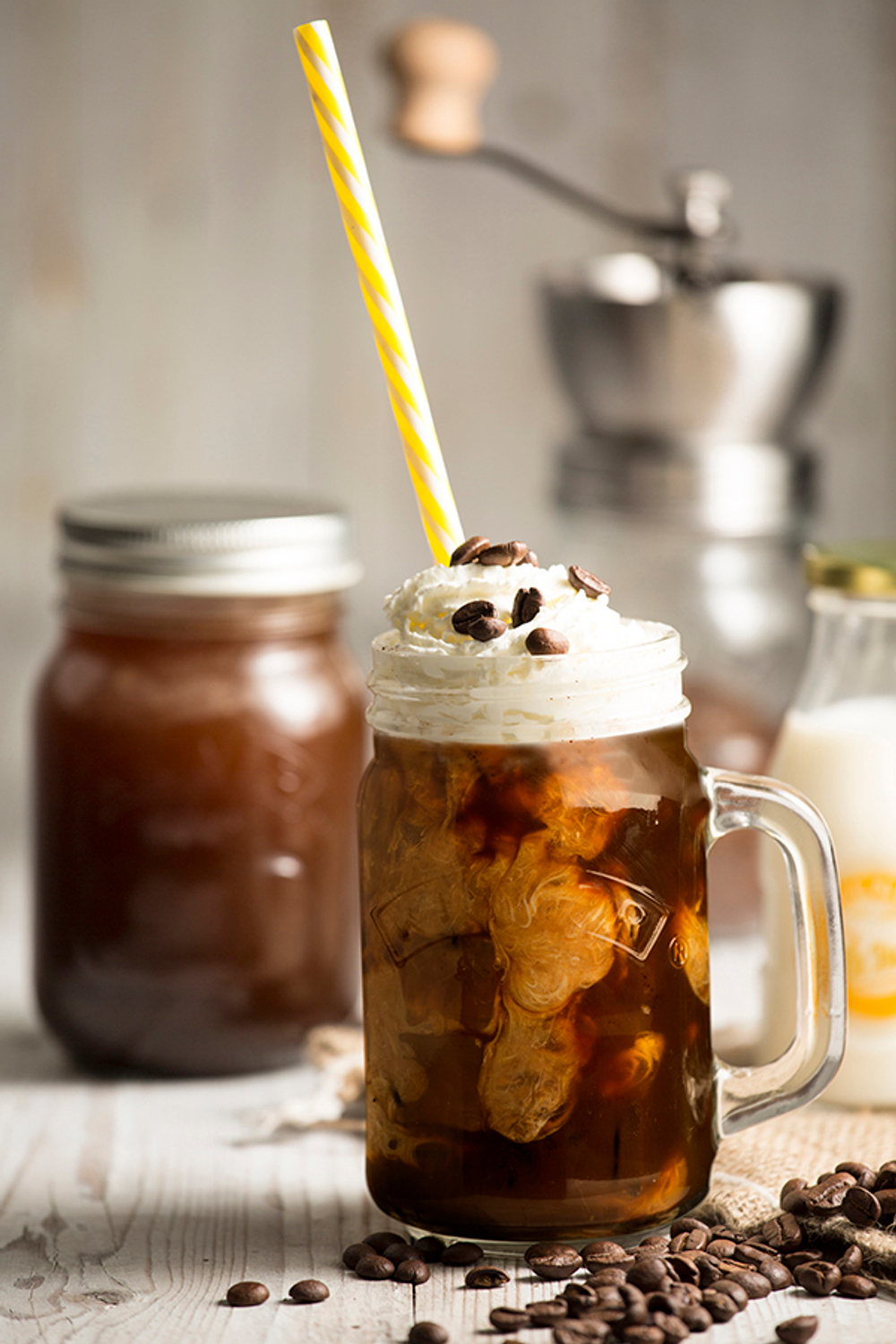 Банка с ручной кофемолкой 500 мл