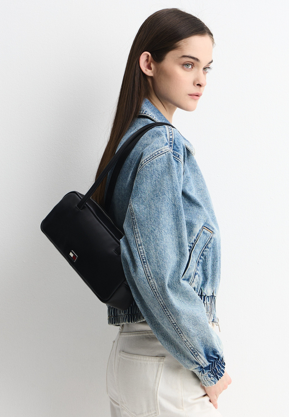 Сумка TOMMY JEANS TJW CITY SHOULDER BAG