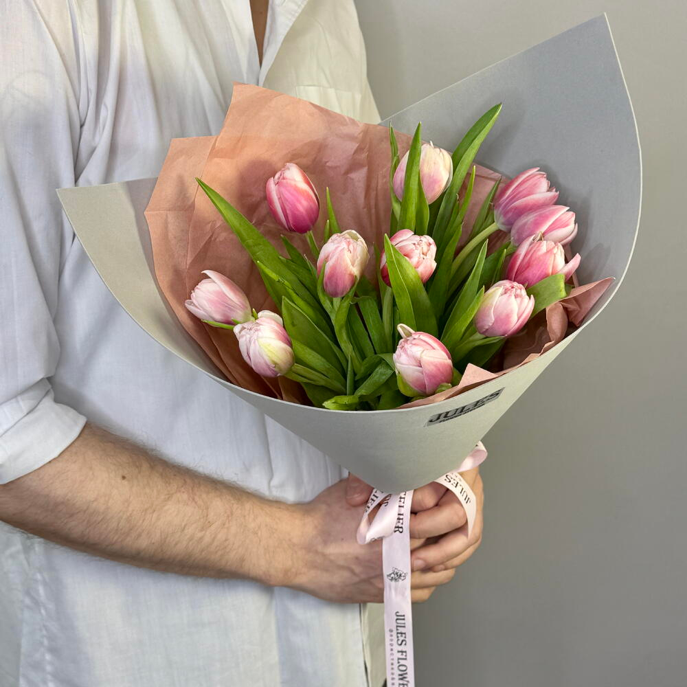 Букет из пионовидных тюльпанов 11 шт