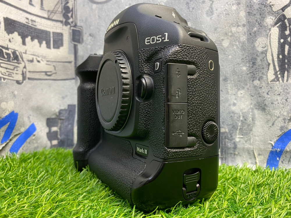 Canon EOS 1D Mark III  Покупка/Продажа