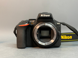 Nikon D5600 Body 942 Кадра