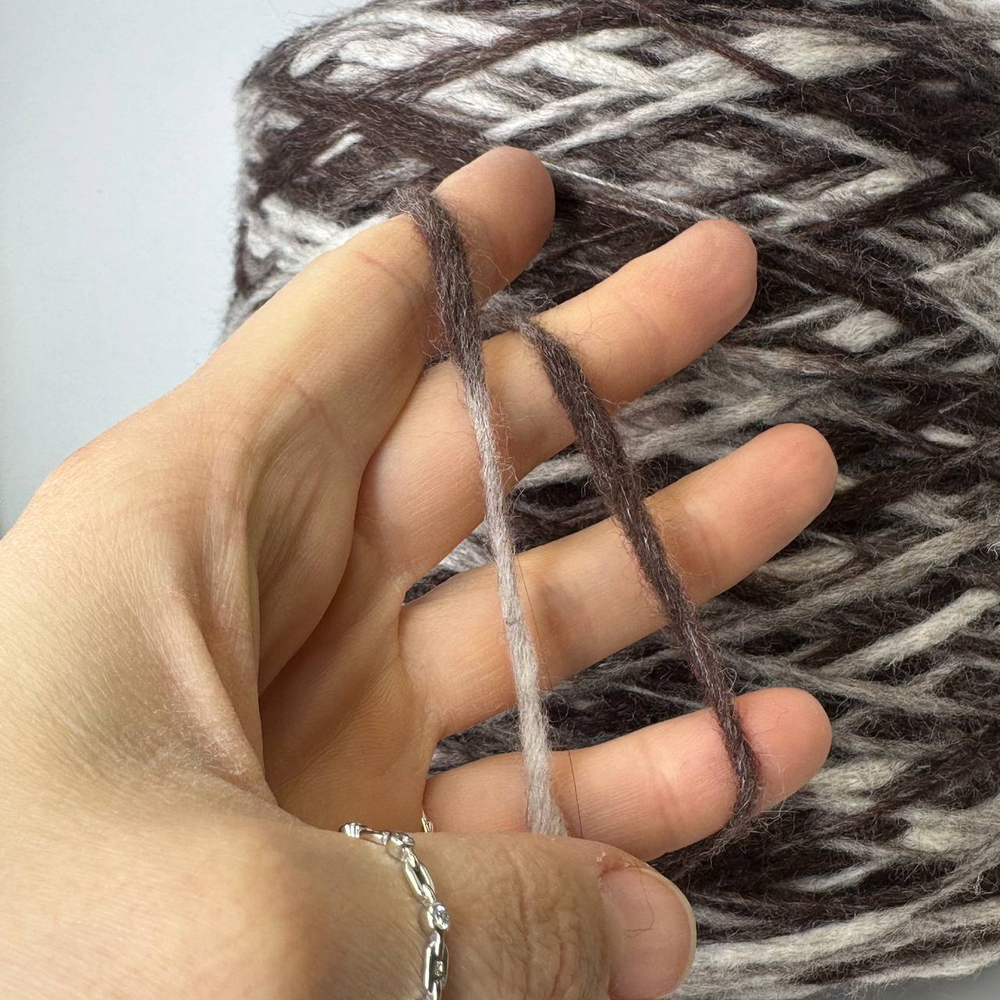 BONGO - Pecci Filati; 84% вспушенный меринос, 16% п/а; 150м/100гр; col.102704, цвет: коричнево-белые секции