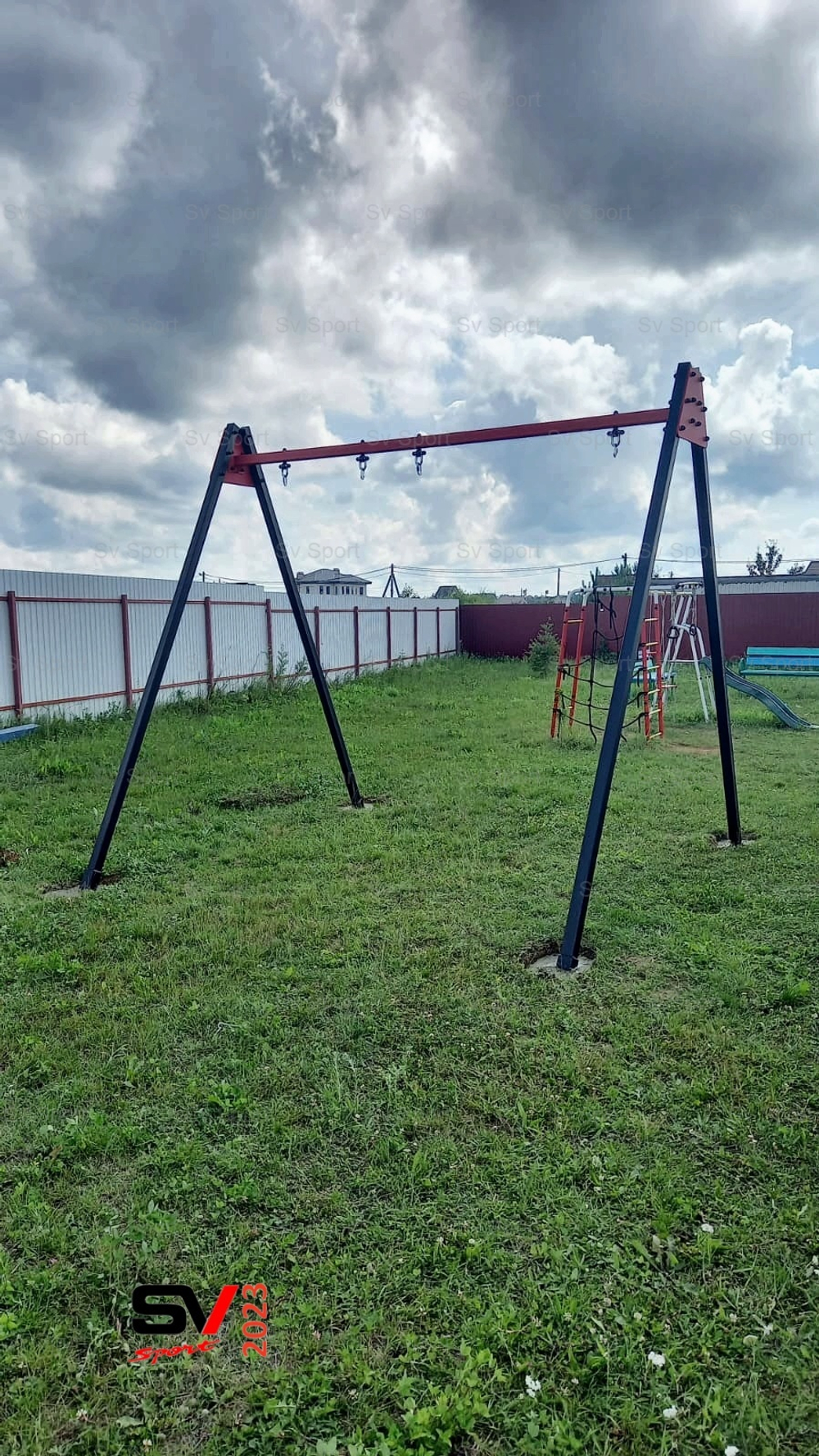 Монтаж уличных качелей Sv Sport