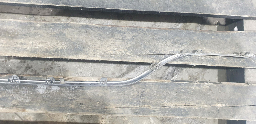 Молдинг заднего бампера Mercedes E-Class (W213)  Б/У Оригинал A2138856601