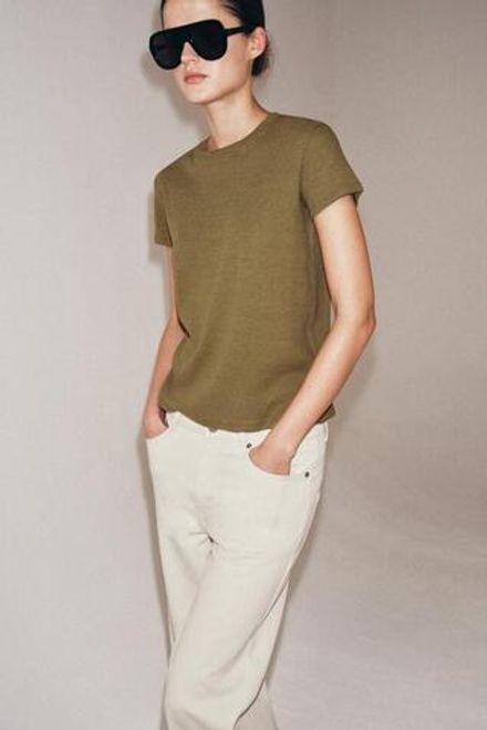 ZARA ФУТБОЛКА ИЗ ЛЬНА И ХЛОПКА С КОРОТКИМИ РУКАВАМИ, ОЛИВКОВЫЙ