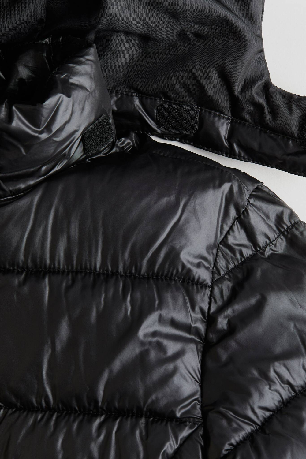 H&M Пуховая куртка с капюшоном, черный