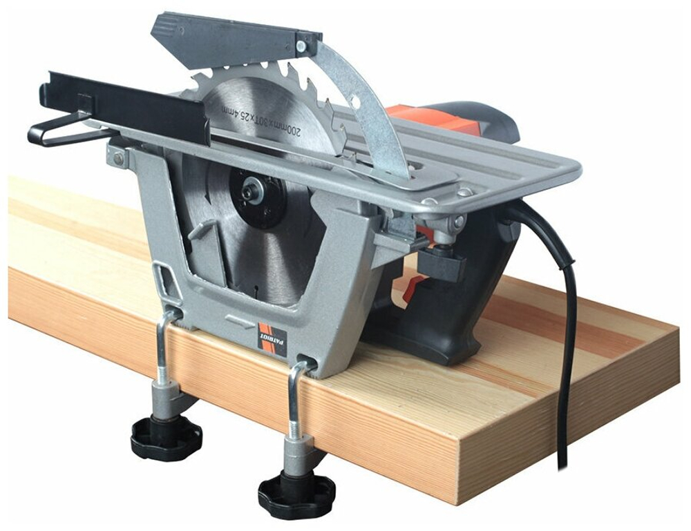 Пила циркулярная PATRIOT CS 195, мощность 1800Вт, пильный диск 200мм (190301607)