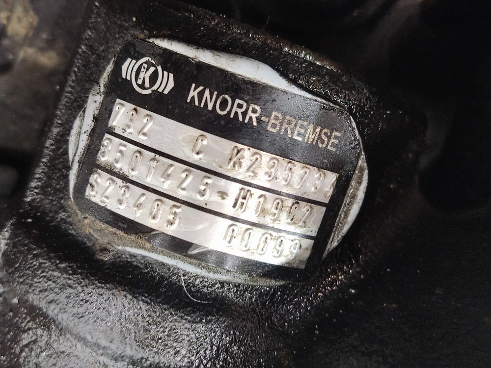 Суппорт передний правый 2023г