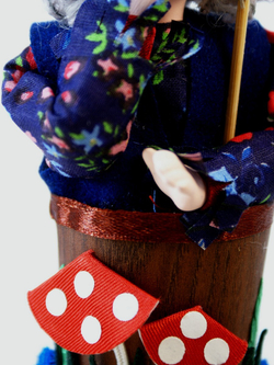 Кукла коллекционная Баба-Яга в ступе