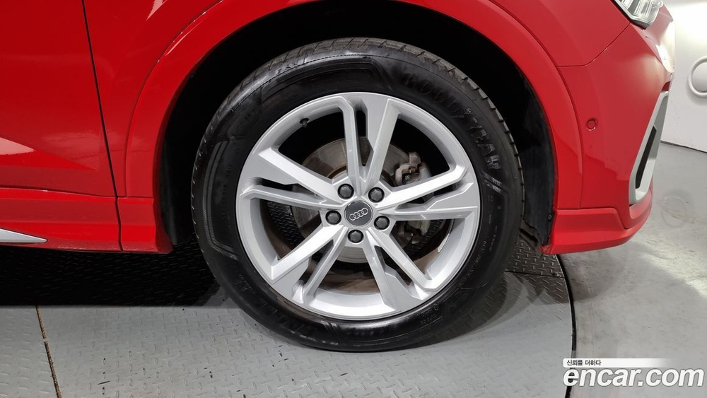 Audi Q3 (F3) 35 TDI Premium Sportback (08.2020)