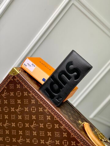 Louis Vuitton Brazza Wallet